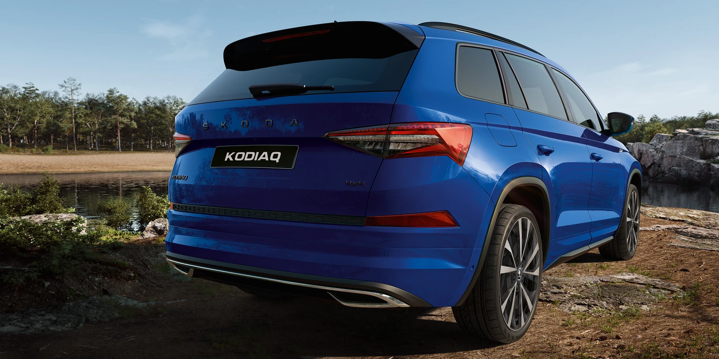 The car’s charisma is emphasised by R18 Askella anthracite alloy wheels.